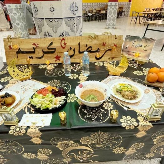 إفطار على شرف الطلبة المقيمين